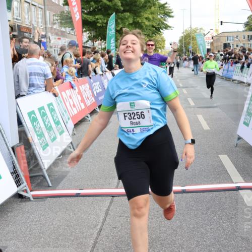 15.09.2024 - PSD Bank Halbmarathon Strokosch-Dieckow http://msf.ph/oto/7076495 15.09.2024 12:24:37 Ziel 1765, 1997, 2081, 2527, 3008, 3256, 3339, 3371, 3452, 3543 meine-sportfotos.de