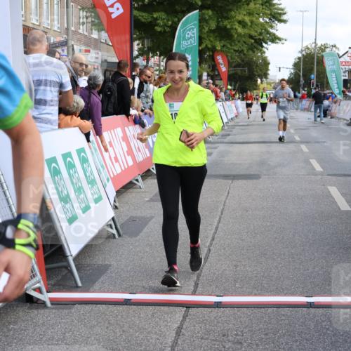 15.09.2024 - PSD Bank Halbmarathon Strokosch-Dieckow http://msf.ph/oto/7076498 15.09.2024 12:33:57 Ziel 1983, 2331, 3107 meine-sportfotos.de