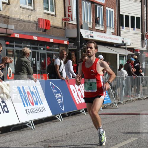 15.09.2024 - PSD Bank Halbmarathon Michael Strokosch http://msf.ph/oto/7076504 15.09.2024 11:09:05 Ziel 495, 496, 499, 510, 529 meine-sportfotos.de