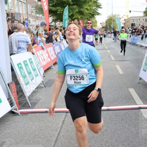 15.09.2024 - PSD Bank Halbmarathon Strokosch-Dieckow http://msf.ph/oto/7076515 15.09.2024 12:24:37 Ziel 1765, 1997, 2081, 2527, 3008, 3256, 3339, 3371, 3452, 3543 meine-sportfotos.de