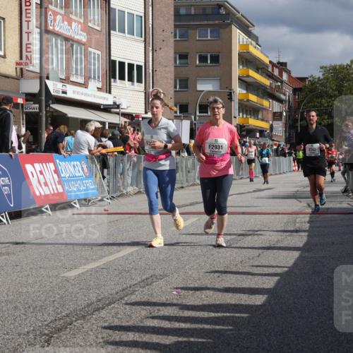 15.09.2024 - PSD Bank Halbmarathon Michael Strokosch http://msf.ph/oto/7076520 15.09.2024 12:17:15 Ziel 792, 2282, 2305, 2306, 2931, 2932, 3130, 3250, 3425, 3507 meine-sportfotos.de