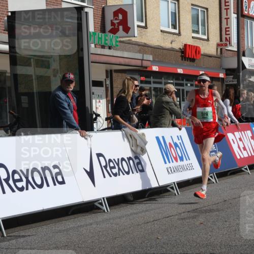 15.09.2024 - PSD Bank Halbmarathon Michael Strokosch http://msf.ph/oto/7076535 15.09.2024 11:09:08 Ziel 495, 499, 510, 529 meine-sportfotos.de