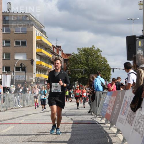 15.09.2024 - PSD Bank Halbmarathon Michael Strokosch http://msf.ph/oto/7076546 15.09.2024 12:17:17 Ziel 792, 2282, 2305, 2306, 2931, 2932, 3020, 3425, 3507 meine-sportfotos.de