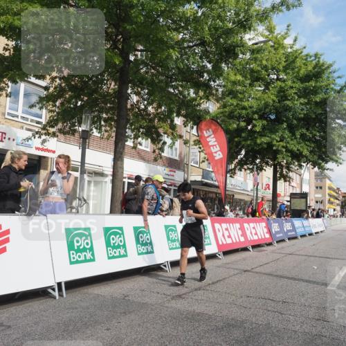 15.09.2024 - PSD Bank Halbmarathon Miley Keyser http://msf.ph/oto/7076557 15.09.2024 12:35:00 Ziel 2438, 2444, 3151, 3251, 3273, 3485 meine-sportfotos.de