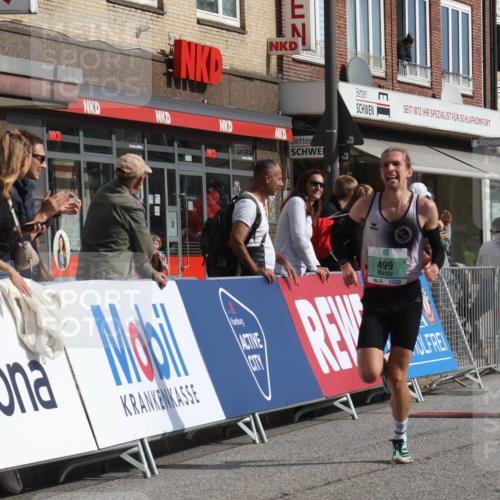 15.09.2024 - PSD Bank Halbmarathon Michael Strokosch http://msf.ph/oto/7076559 15.09.2024 11:09:11 Ziel 495, 499, 510, 529 meine-sportfotos.de