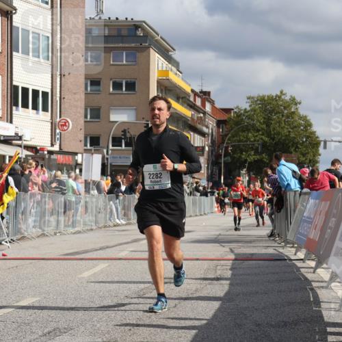 15.09.2024 - PSD Bank Halbmarathon Michael Strokosch http://msf.ph/oto/7076565 15.09.2024 12:17:18 Ziel 792, 983, 2282, 2305, 2306, 2931, 2932, 3020, 3425, 3507 meine-sportfotos.de