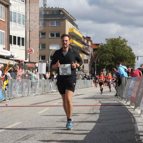 15.09.2024 - PSD Bank Halbmarathon Michael Strokosch http://msf.ph/oto/7076570 15.09.2024 12:17:18 Ziel 792, 983, 2282, 2305, 2306, 2931, 2932, 3020, 3425, 3507 meine-sportfotos.de