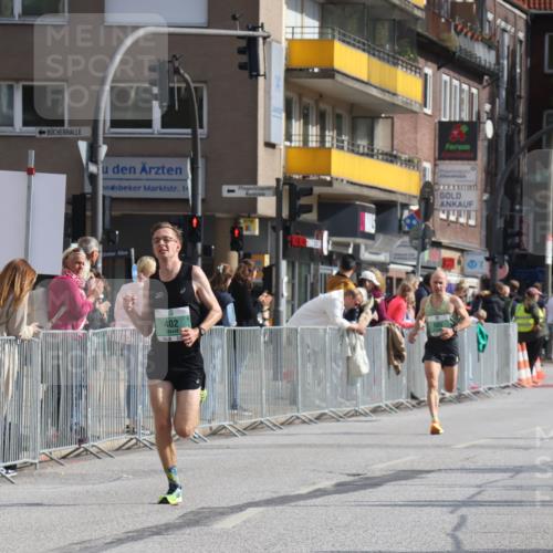 15.09.2024 - PSD Bank Halbmarathon Michael Strokosch http://msf.ph/oto/7076622 15.09.2024 11:09:23 Ziel 402, 499, 505 meine-sportfotos.de