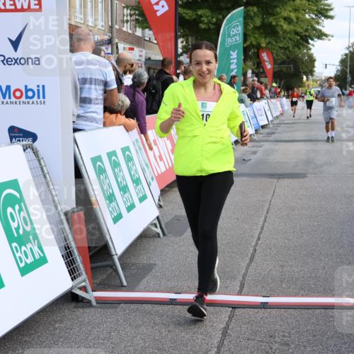 15.09.2024 - PSD Bank Halbmarathon Strokosch-Dieckow http://msf.ph/oto/7076649 15.09.2024 12:33:58 Ziel 1983, 2331, 3107 meine-sportfotos.de