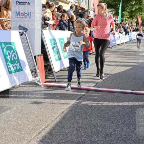 15.09.2024 - PSD Bank Halbmarathon Strokosch-Dieckow http://msf.ph/oto/7076659 15.09.2024 10:30:14 Ziel 3, 63, 97, 127, 156, 168, 171, 185, 218, 225, 246, 252, 264, 281, 286, 289, 306 meine-sportfotos.de