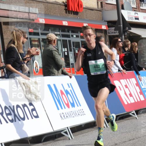 15.09.2024 - PSD Bank Halbmarathon Michael Strokosch http://msf.ph/oto/7076668 15.09.2024 11:09:26 Ziel 402, 505 meine-sportfotos.de