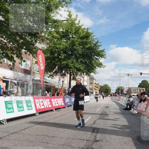 15.09.2024 - PSD Bank Halbmarathon Miley Keyser http://msf.ph/oto/7076707 15.09.2024 12:35:22 Ziel 2207, 2324, 3300, 3335, 3468 meine-sportfotos.de