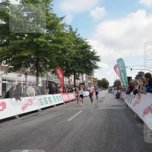 15.09.2024 - PSD Bank Halbmarathon Miley Keyser http://msf.ph/oto/7076710 15.09.2024 11:33:30 Ziel 693, 745, 921, 930, 955, 2606, 2609 meine-sportfotos.de
