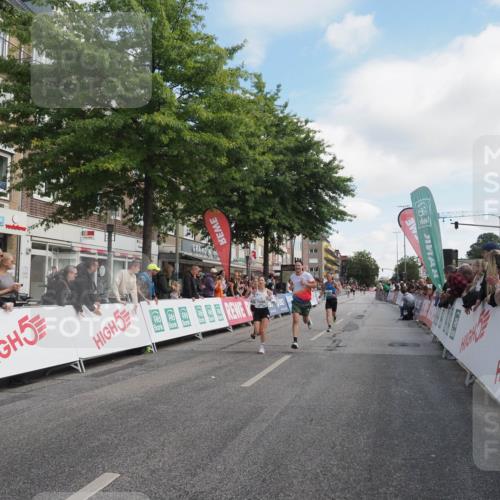 15.09.2024 - PSD Bank Halbmarathon Miley Keyser http://msf.ph/oto/7076720 15.09.2024 11:33:31 Ziel 693, 745, 930, 955, 2606, 2609 meine-sportfotos.de