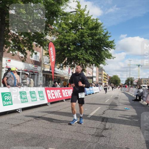 15.09.2024 - PSD Bank Halbmarathon Miley Keyser http://msf.ph/oto/7076722 15.09.2024 12:35:22 Ziel 2207, 2324, 3300, 3335, 3468 meine-sportfotos.de