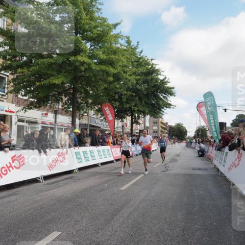15.09.2024 - PSD Bank Halbmarathon Miley Keyser http://msf.ph/oto/7076725 15.09.2024 11:33:31 Ziel 693, 745, 930, 955, 2606, 2609 meine-sportfotos.de