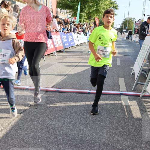 15.09.2024 - PSD Bank Halbmarathon Strokosch-Dieckow http://msf.ph/oto/7076737 15.09.2024 10:30:15 Ziel 3, 63, 97, 127, 156, 171, 185, 218, 225, 246, 252, 264, 281, 286, 289, 306 meine-sportfotos.de
