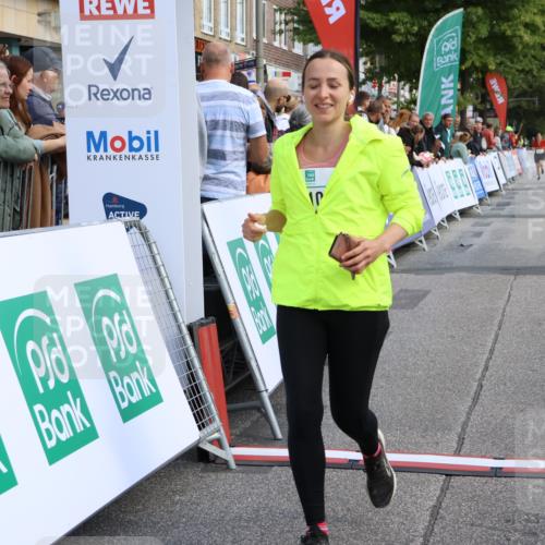 15.09.2024 - PSD Bank Halbmarathon Strokosch-Dieckow http://msf.ph/oto/7076801 15.09.2024 12:33:58 Ziel 1983, 2331, 3107 meine-sportfotos.de