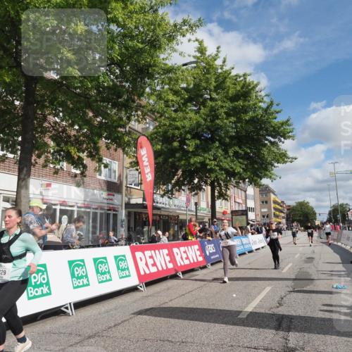 15.09.2024 - PSD Bank Halbmarathon Miley Keyser http://msf.ph/oto/7076841 15.09.2024 12:35:33 Ziel 1504, 2207, 2286, 2324, 3071, 3178, 3300, 3329, 3335, 3468 meine-sportfotos.de