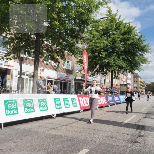 15.09.2024 - PSD Bank Halbmarathon Miley Keyser http://msf.ph/oto/7076878 15.09.2024 12:35:34 Ziel 1504, 2207, 2286, 2324, 3071, 3178, 3300, 3329, 3335, 3468 meine-sportfotos.de