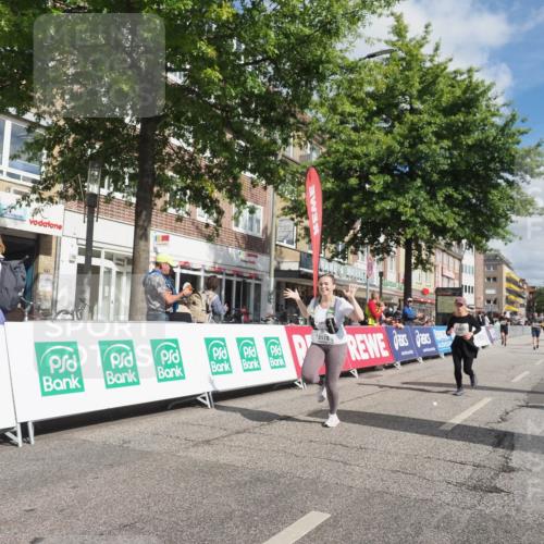 15.09.2024 - PSD Bank Halbmarathon Miley Keyser http://msf.ph/oto/7076882 15.09.2024 12:35:34 Ziel 1504, 2207, 2286, 2324, 3071, 3178, 3300, 3329, 3335, 3468 meine-sportfotos.de