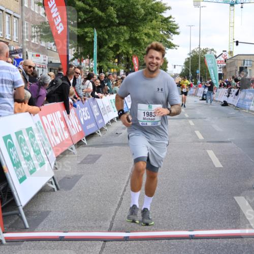 15.09.2024 - PSD Bank Halbmarathon Strokosch-Dieckow http://msf.ph/oto/7076889 15.09.2024 12:34:05 Ziel 1983, 2331, 3107, 3433, 3451 meine-sportfotos.de
