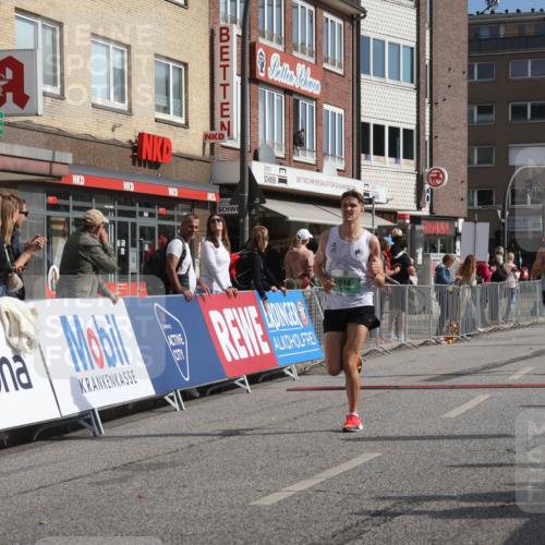 15.09.2024 - PSD Bank Halbmarathon Michael Strokosch http://msf.ph/oto/7076891 15.09.2024 11:09:55 Ziel 470, 473, 480, 490, 504, 514, 531 meine-sportfotos.de