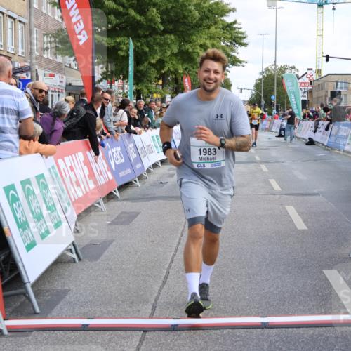 15.09.2024 - PSD Bank Halbmarathon Strokosch-Dieckow http://msf.ph/oto/7076942 15.09.2024 12:34:05 Ziel 1983, 2331, 3107, 3433, 3451 meine-sportfotos.de
