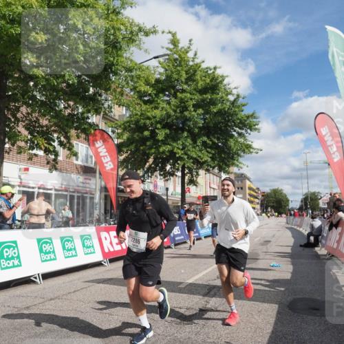 15.09.2024 - PSD Bank Halbmarathon Miley Keyser http://msf.ph/oto/7076994 15.09.2024 12:35:41 Ziel 1504, 1895, 2257, 2286, 3071, 3178, 3329 meine-sportfotos.de