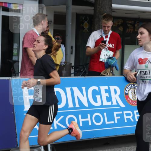 15.09.2024 - PSD Bank Halbmarathon Michael Strokosch http://msf.ph/oto/7077043 15.09.2024 12:18:01 Ziel 789, 1959, 2085, 2298, 2424, 2762, 2916, 2991, 3070, 3074, 3084, 3137, 3208, 3382, 3498 meine-sportfotos.de