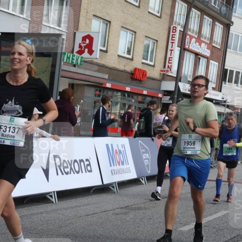 15.09.2024 - PSD Bank Halbmarathon Michael Strokosch http://msf.ph/oto/7077047 15.09.2024 12:18:01 Ziel 789, 1959, 2085, 2298, 2424, 2762, 2916, 2991, 3070, 3074, 3084, 3137, 3208, 3382, 3498 meine-sportfotos.de