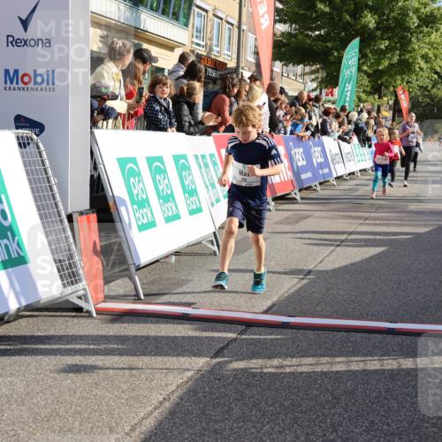 15.09.2024 - PSD Bank Halbmarathon Strokosch-Dieckow http://msf.ph/oto/7077052 15.09.2024 10:30:18 Ziel 3, 32, 63, 97, 127, 129, 156, 171, 218, 246, 252, 264, 281, 289, 306 meine-sportfotos.de