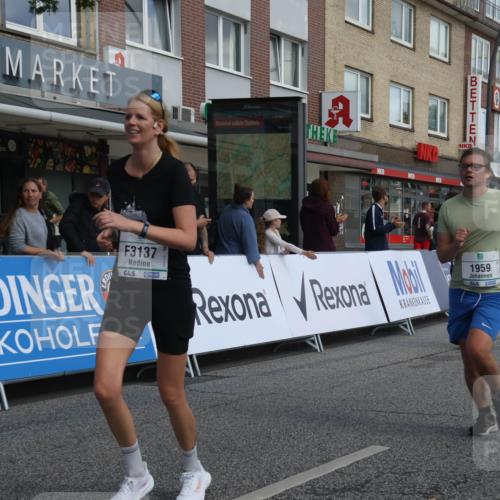 15.09.2024 - PSD Bank Halbmarathon Michael Strokosch http://msf.ph/oto/7077055 15.09.2024 12:18:01 Ziel 789, 1959, 2085, 2298, 2424, 2762, 2916, 2991, 3070, 3074, 3084, 3137, 3208, 3382, 3498 meine-sportfotos.de