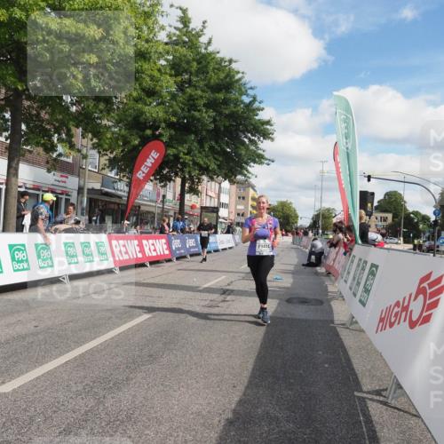 15.09.2024 - PSD Bank Halbmarathon Miley Keyser http://msf.ph/oto/7077087 15.09.2024 12:36:40 Ziel 1978, 3404, 3411 meine-sportfotos.de