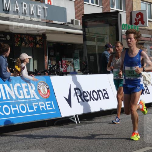 15.09.2024 - PSD Bank Halbmarathon Michael Strokosch http://msf.ph/oto/7077088 15.09.2024 11:10:14 Ziel 463, 478, 484, 501, 507, 519 meine-sportfotos.de