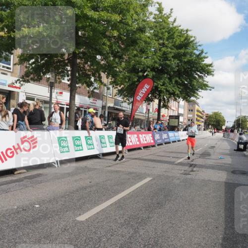 15.09.2024 - PSD Bank Halbmarathon Miley Keyser http://msf.ph/oto/7077120 15.09.2024 12:36:44 Ziel 1978, 3404, 3411 meine-sportfotos.de