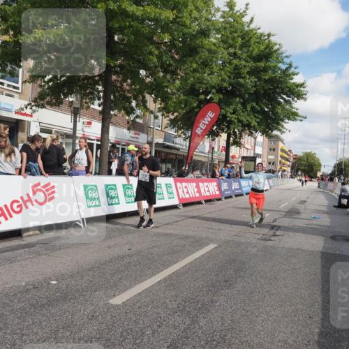 15.09.2024 - PSD Bank Halbmarathon Miley Keyser http://msf.ph/oto/7077138 15.09.2024 12:36:45 Ziel 1978, 2317, 3404, 3411 meine-sportfotos.de