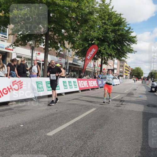 15.09.2024 - PSD Bank Halbmarathon Miley Keyser http://msf.ph/oto/7077142 15.09.2024 12:36:45 Ziel 1978, 2317, 3404, 3411 meine-sportfotos.de