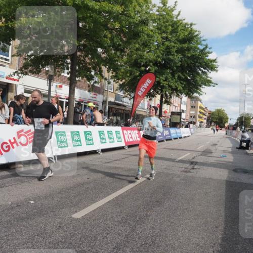 15.09.2024 - PSD Bank Halbmarathon Miley Keyser http://msf.ph/oto/7077160 15.09.2024 12:36:46 Ziel 1978, 2317, 3404, 3411 meine-sportfotos.de