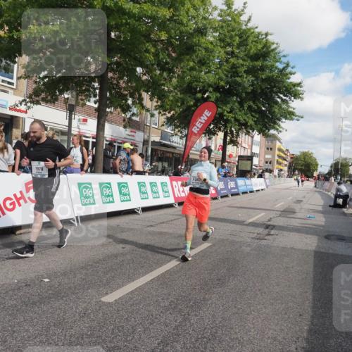 15.09.2024 - PSD Bank Halbmarathon Miley Keyser http://msf.ph/oto/7077164 15.09.2024 12:36:46 Ziel 1978, 2317, 3404, 3411 meine-sportfotos.de