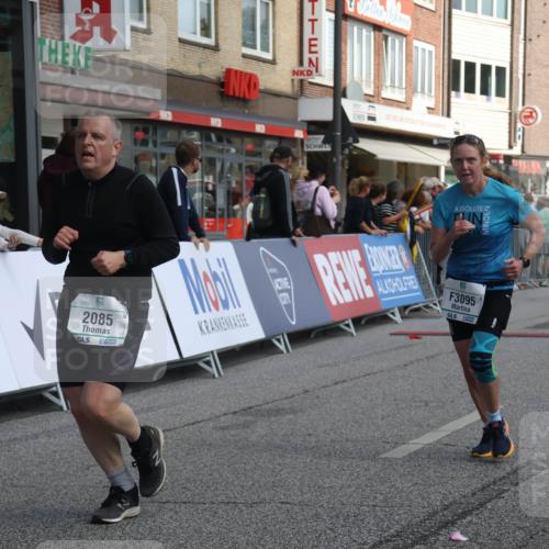 15.09.2024 - PSD Bank Halbmarathon Michael Strokosch http://msf.ph/oto/7077176 15.09.2024 12:18:11 Ziel 789, 1713, 1959, 2085, 2351, 3048, 3064, 3074, 3095, 3137, 3208, 3382 meine-sportfotos.de