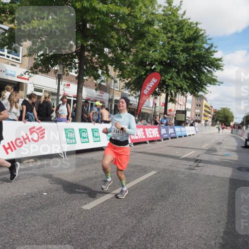 15.09.2024 - PSD Bank Halbmarathon Miley Keyser http://msf.ph/oto/7077181 15.09.2024 12:36:46 Ziel 1978, 2317, 3404, 3411 meine-sportfotos.de