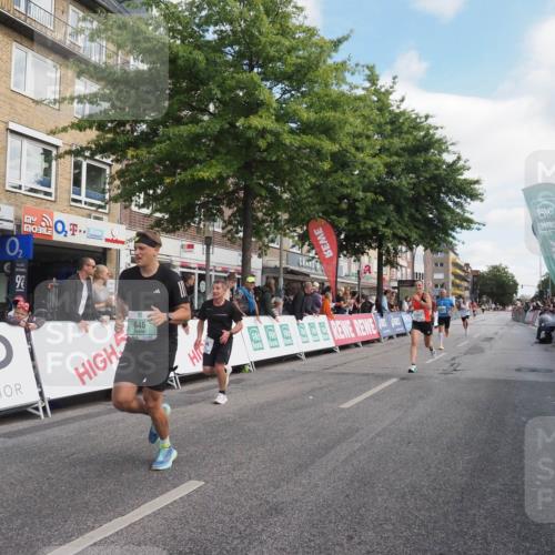 15.09.2024 - PSD Bank Halbmarathon Miley Keyser http://msf.ph/oto/7077210 15.09.2024 11:34:14 Ziel 646, 713, 1214, 1396, 1460, 1802, 2467, 2617 meine-sportfotos.de