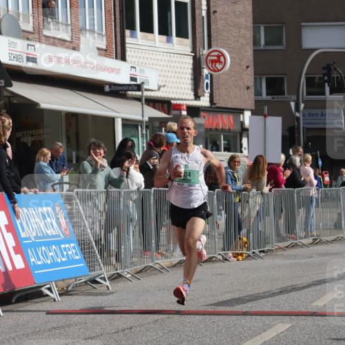15.09.2024 - PSD Bank Halbmarathon Michael Strokosch http://msf.ph/oto/7077257 15.09.2024 11:10:34 Ziel 404, 512, 520, 840 meine-sportfotos.de