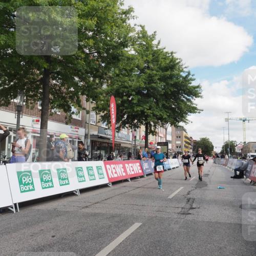 15.09.2024 - PSD Bank Halbmarathon Miley Keyser http://msf.ph/oto/7077301 15.09.2024 12:37:25 Ziel 2742, 2761, 3386 meine-sportfotos.de