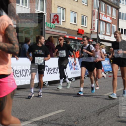 15.09.2024 - PSD Bank Halbmarathon Michael Strokosch http://msf.ph/oto/7077369 15.09.2024 12:18:29 Ziel 802, 1853, 2016, 2154, 2266, 2450, 3048, 3064, 3093, 3136, 3141, 3453, 3454, 3472, 3533 meine-sportfotos.de