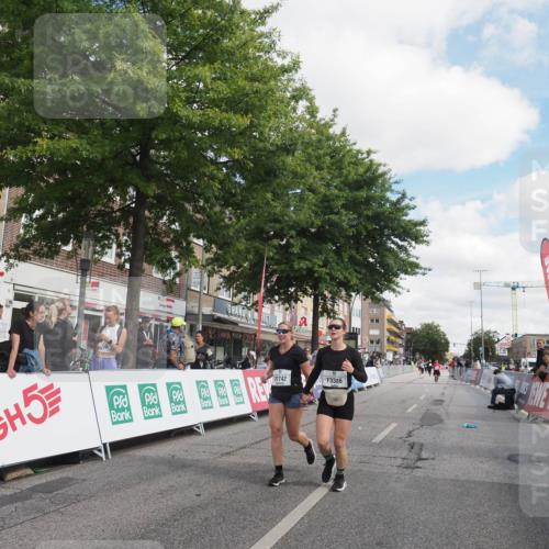 15.09.2024 - PSD Bank Halbmarathon Miley Keyser http://msf.ph/oto/7077402 15.09.2024 12:37:29 Ziel 2742, 2761, 3386 meine-sportfotos.de