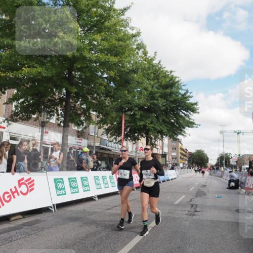 15.09.2024 - PSD Bank Halbmarathon Miley Keyser http://msf.ph/oto/7077411 15.09.2024 12:37:29 Ziel 2742, 2761, 3386 meine-sportfotos.de