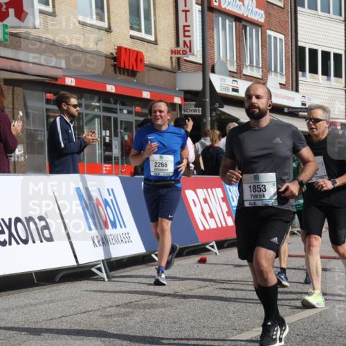 15.09.2024 - PSD Bank Halbmarathon Michael Strokosch http://msf.ph/oto/7077414 15.09.2024 12:18:32 Ziel 802, 1853, 2016, 2023, 2086, 2154, 2232, 2266, 2450, 3093, 3136, 3141, 3453, 3454, 3472, 3533 meine-sportfotos.de