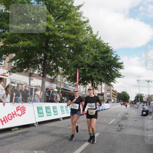 15.09.2024 - PSD Bank Halbmarathon Miley Keyser http://msf.ph/oto/7077415 15.09.2024 12:37:29 Ziel 2742, 2761, 3386 meine-sportfotos.de